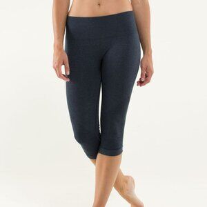 Lululemon In The Flow Crop II Heathered Inkwell, Size 12